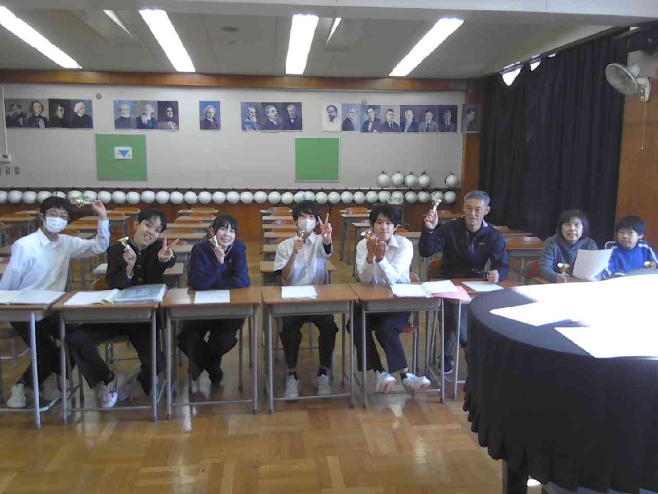 ひかり　ハンドベル