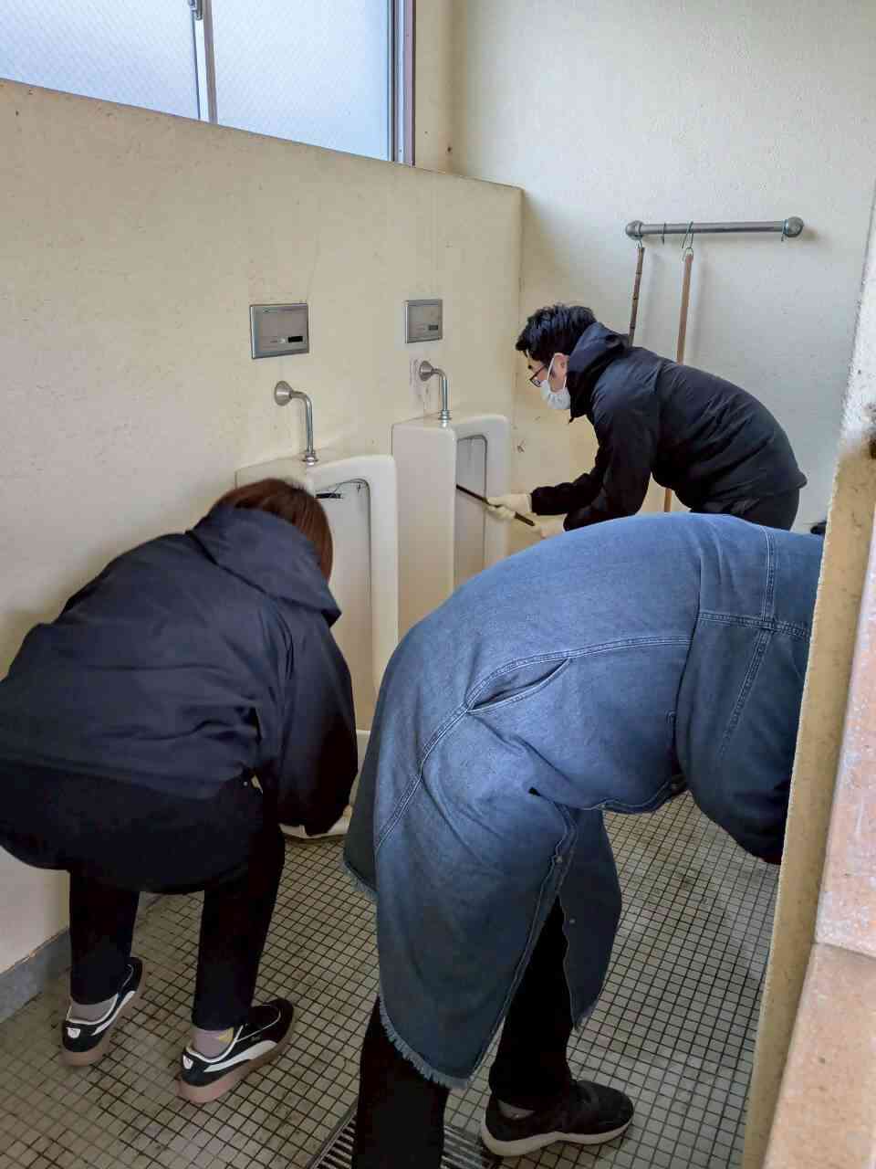 1b5c6f098319692eba766f65a7dbc112